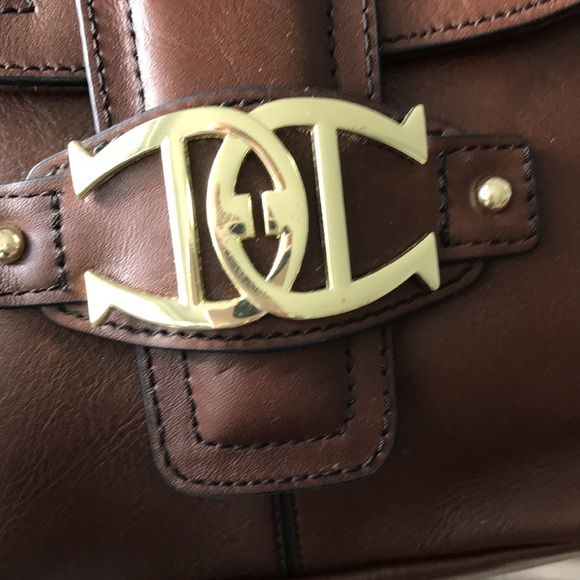 Etienne Aigner genuine leather crossbody bag - Picture 5 of 13